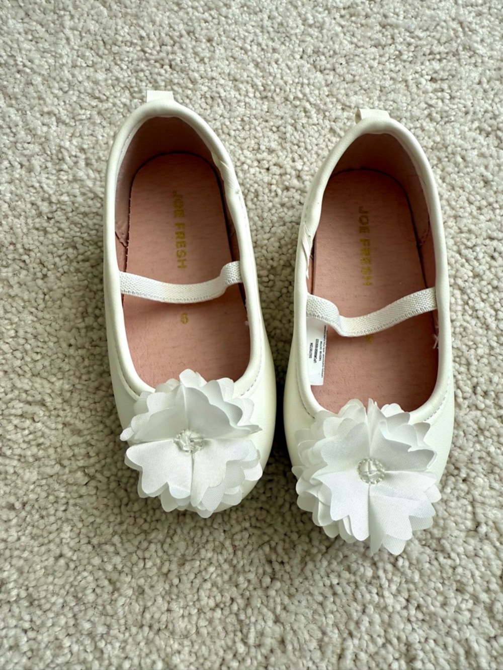 Joe Fresh White Floral Mary Jane Dress Shoes for Kids
